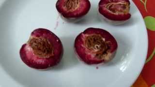bloedrode perziken uit eigen tuin- 04-10-2013-black boy peach?-Sanguine de Savoye?