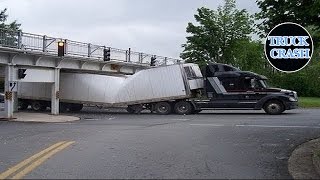 Truck crashes Dash Cam compilation 2017 , accidents truck Crash in snow part 1 , American Car Crashe