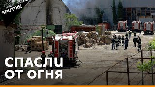 Пожар в Тбилиси: огонь на торговом складе тушили 12 пожарных бригад