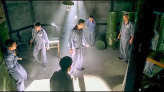 敵軍故意挑撥國軍隊長與獄霸關係，獄霸上當，派出8人要將國軍隊長群毆致死！