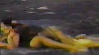 Filipino female prisoners catfight