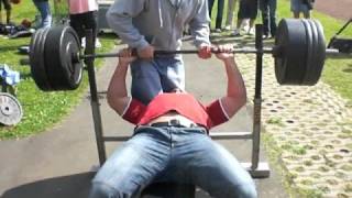 Raphael 200 kg Bankdrücken