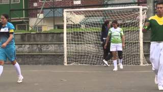 Las damas del balón en Ciudad fútbol