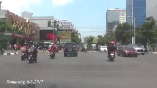 Dari Kawasan Simpang 5 nelusuri Jalan Pandanaran, Kota Semarang, Jawa Tengah