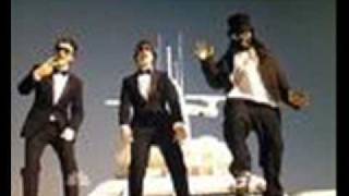The Lonely Island-I'm On A Boat (Ft. T-Pain) Chipmunk [PLUS LYRICS]