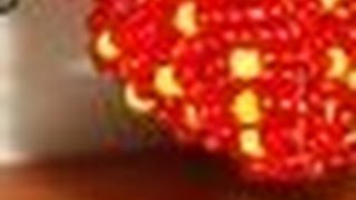 Клубника из бисера МАСТЕР-КЛАСС / Beaded strawberry.