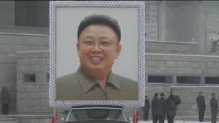 Nordkoreaner weinen um toten Kim Jong Il