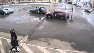 Происшествие возле "Столичного" в Краснотурьинске/ www.krasnoturinsk.info