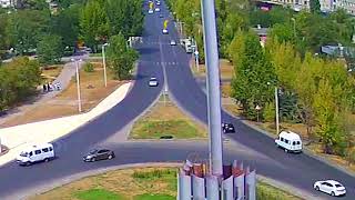 ДТП (авария г. Волжский) пл. Труда т.ц. "Idea" 24-08-2017 12-29