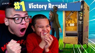 OMG *NEW* VENDING MACHINE IS INSANE! 9 YEAR OLD BROTHER COULDN'T BELIEVE THIS FORTNITE BATTLE ROYALE