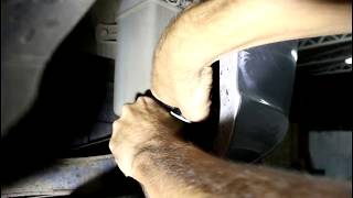 Замена насоса бачка омывателя  Hyundai Accent 1,5 Хендай Акцент 2006 года Тагаз