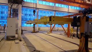Кантователь с подъемными центрами
