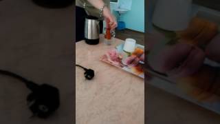 ШОК! МАЛЬЧИК ОПИСАЛСЯ НА УРОКЕ ФИЗИКЕ ИЗ-ЗА ТОГО ЧТО УЧИТЕЛЬ ОБЛИЛ ЕГО КИПЯТКОМ