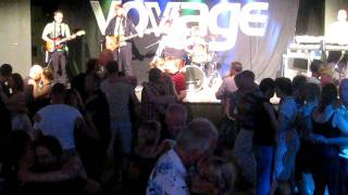 Voyage spelar "Is this love" på Skansen.