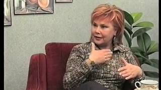 Директор театра Маргарита Кудина в программе "Вечерние встречи". 2002 год