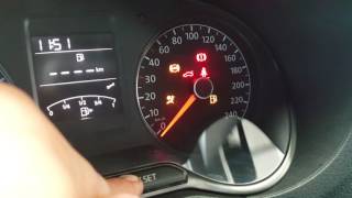 Como quitar el indicador de servicio del VW VENTO 2015