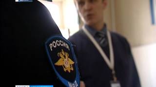 В Красноярске мошенники меняли деньги пенсионеров на купюры "Банка приколов"