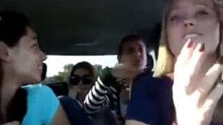 Красивые американские девушки классно поют песню Белый мерен COOL!