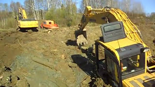 Утопили экскаватор Komatsu PC-220 в Новосибирской области