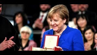 Auszeichnung in Assisi: Die „Lampe des Friedens“ für Angela Merkel