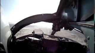 Посадка самолета Су-24 вид из кабины.