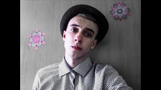 Парень красиво спел под гитару свои песни. Никто не ожидал. До слёз.
