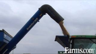 Brandt 1020 XR Grain Cart and 2610 Grain Bag Loader Demonstration