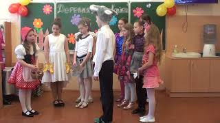 Спектакль в школе "Красная шапочка"
