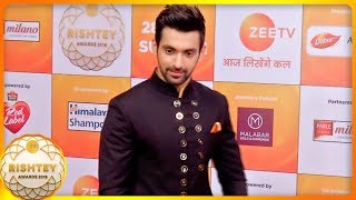 Arjit Taneja aka Vivaan Looks DASHING At Zee Rishtey Awards 2018 | Kaleerein