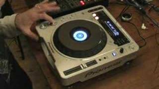 Vinyl mode of the Pioneer CDJ-800mk2