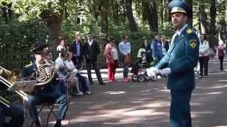 Духовой оркестр слушать можно бесконечно!