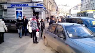 ДТП развод пьяный пешеход сбили на светофоре во Львове Львів 04.2013