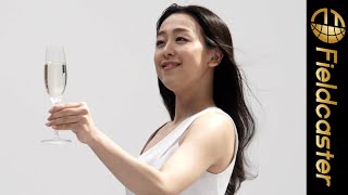 浅田真央が水面の上で軽やかに舞う！大人っぽい表情やダンスに注目！