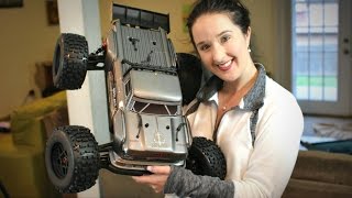 ARRMA OUTCAST 1/8 6S Stunt Truck 4WD RTR - Unboxing - TheRcSaylors