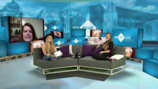 Julia erzählt per Skype von ihrer Keuschheit (3/7)
