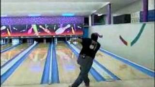 Bowling Lessons for Beginners : The Basics of Bowling