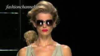 Fashion-показ коллекции весна-лето 2012 John Richmond в Милане