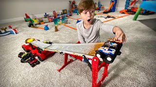 RAMPA de HOT WHEELS Monster Trucks - Marcos e Brancoala