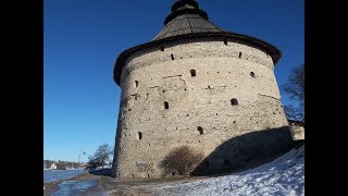 Псков, Покровская башня и двойной храм Рождества и Покрова Богородицы в Углу или от Пролома ??
