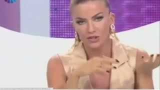 İvana Sert'ten bacak şov