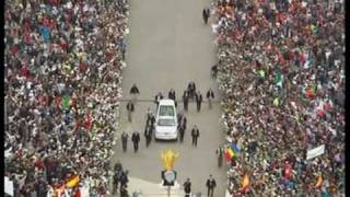 Arrivée du pape Benoît XVI au sanctuaire de Fatima