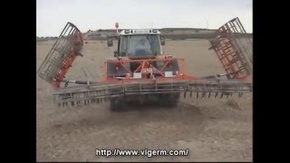 Vibrocultivador VILA con rodillo, de 9'25mts en 5 tramos.