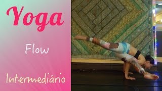 Vinyasa Yoga | Intermediário - Pri Leite