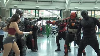 HOT  COSPLAY STAN LEES LA COMIC CON GODZILLA ATTACKS