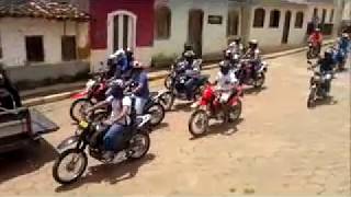 Carreata do Movimento Filhos do Vale em ato pelo asfalto entre Minas Novas/Virgem da Lapa na BR 367