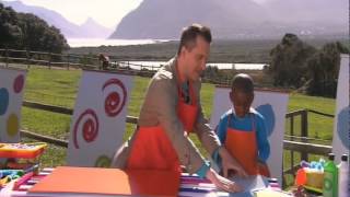 Bubble Wrap Lizard! | Make It | Around the World | Mister Maker