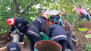 Сотрудники Черноморского ГСЧС спасали упавшего в колодец мужчину.