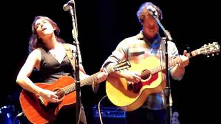 Brandi Carlile & Amos Lee - Blue eyes crying in the rain