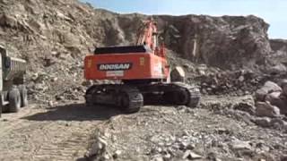 Гусеничный экскаватор Doosan S500LC-V