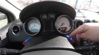 Корректируем пробег Peugeot 308, 408 и 3008. Часть 1 — снятие панели приборов Peugeot 308.